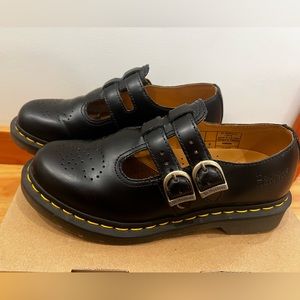 Like new Mary Jane Dr Martens Smooth leather 8065 sz 8